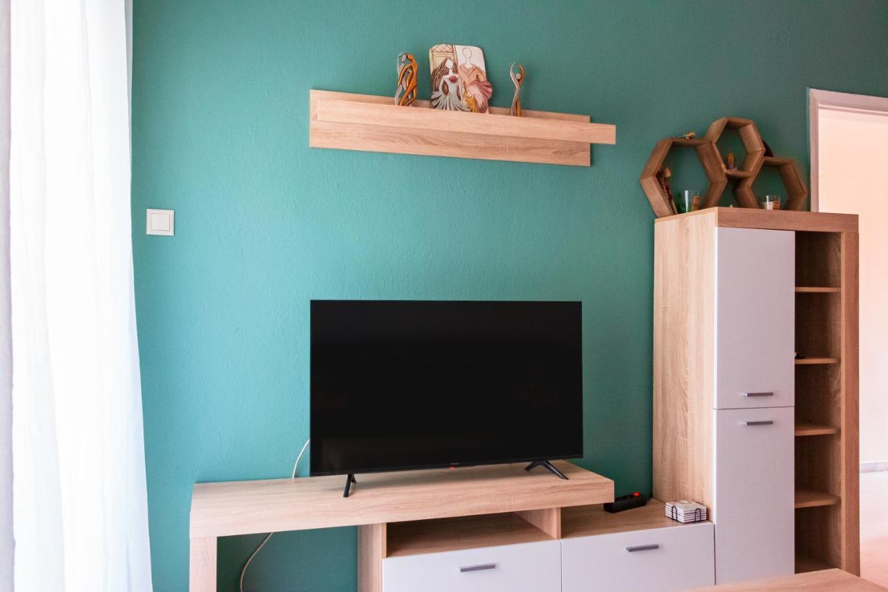 Home Away From Home Peraia  ภายนอก รูปภาพ