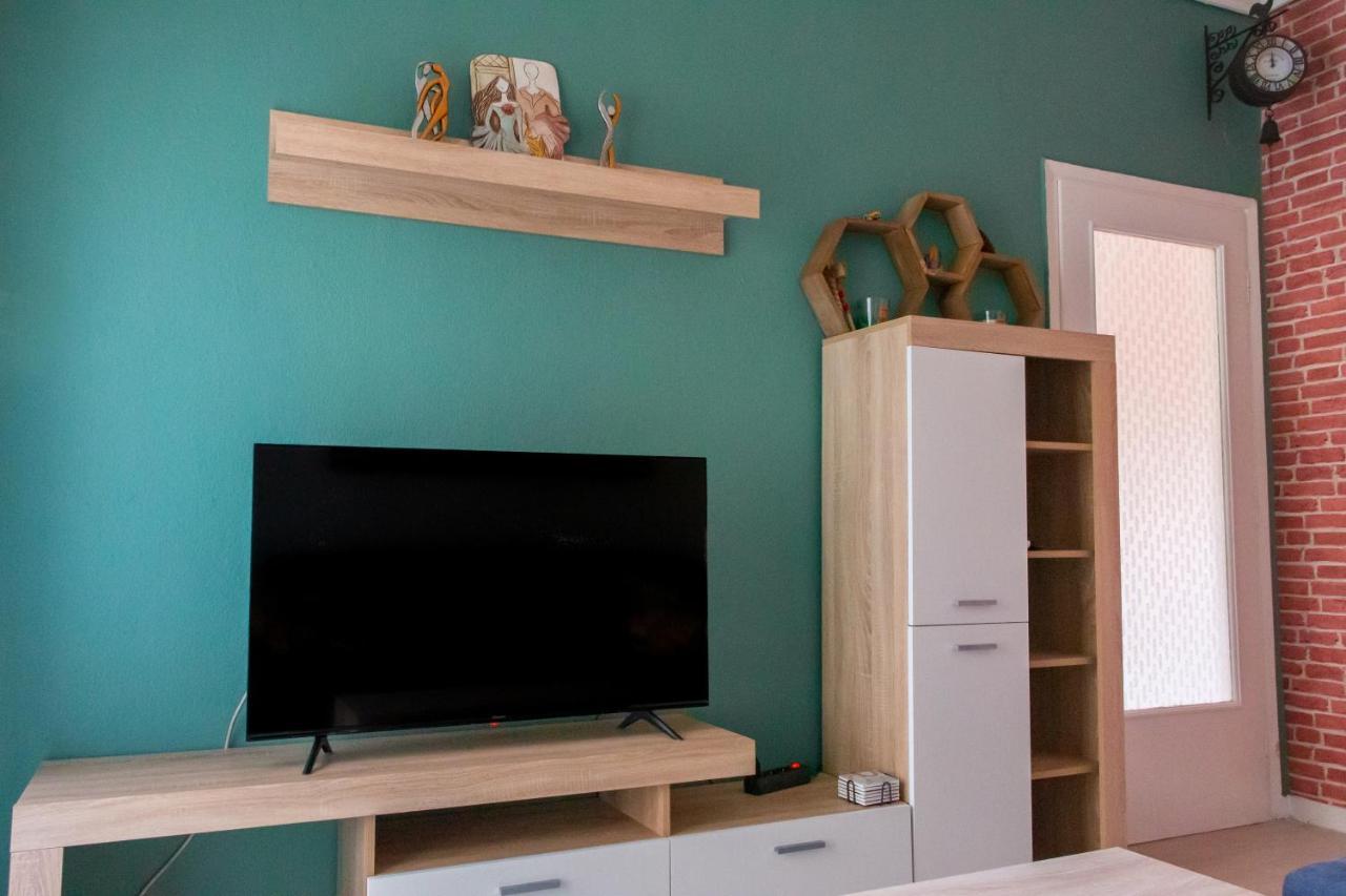 Home Away From Home Peraia  ภายนอก รูปภาพ