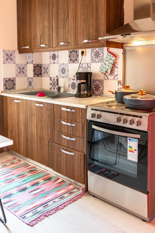 Home Away From Home Peraia  ภายนอก รูปภาพ